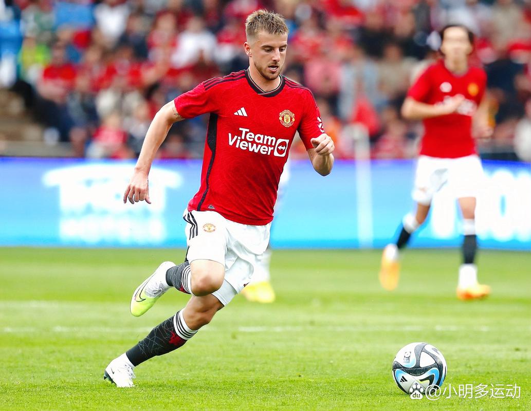 里夫斯：詹姆斯投了那个球人们会骂他该传，传了又说他该投（里夫斯：詹姆斯投就被说该传，传又被说该投）