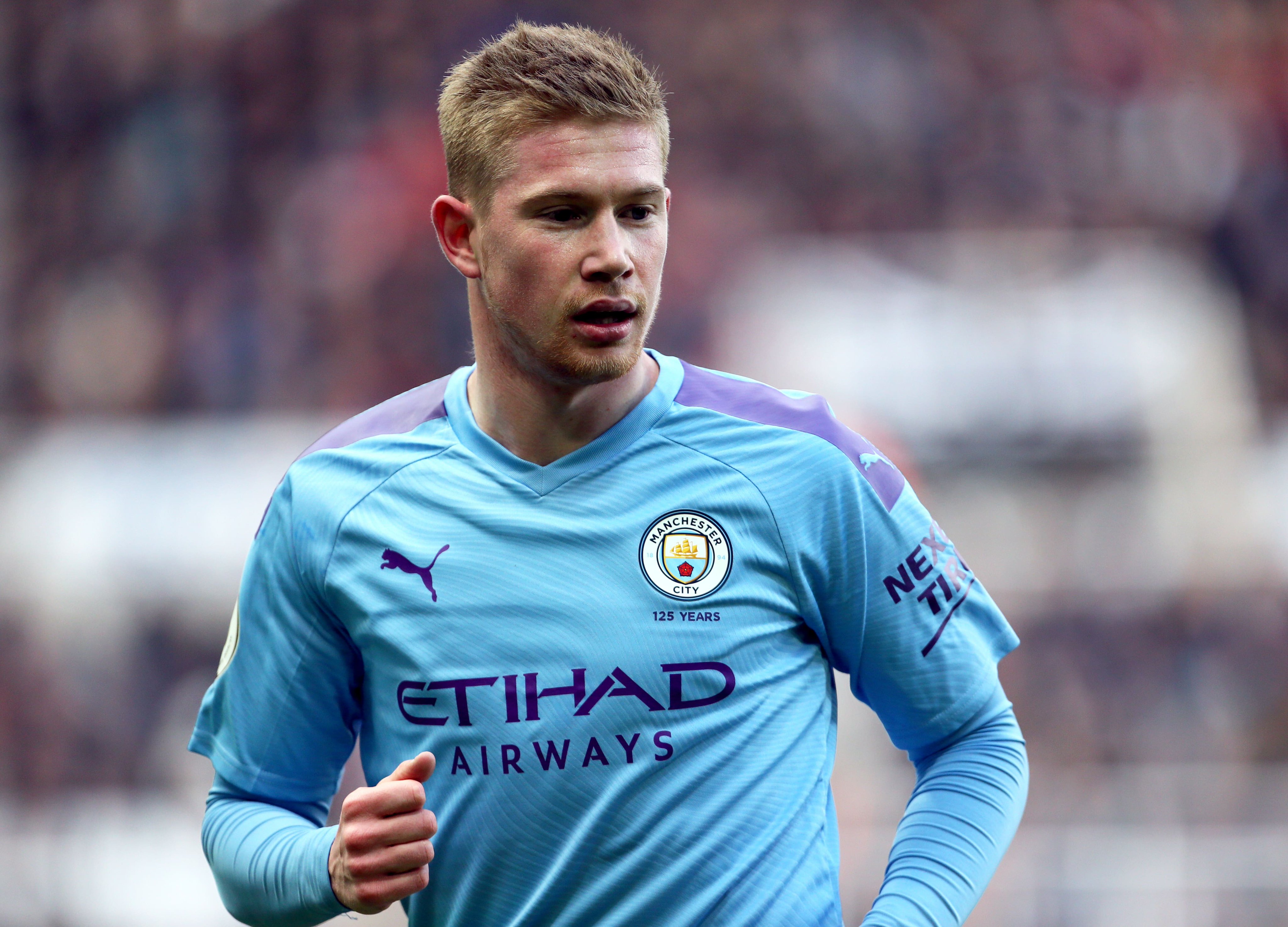 76人以123-114战胜雄鹿，马克西砍54分，助球队逆转三连败，稳居东部第六。（马克西轰下54分，76人123-114力克雄鹿，止住三连败稳居东部第六）