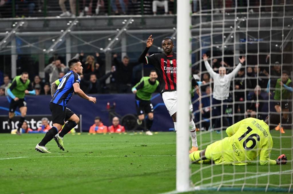 切尔西大胜，恩佐是世界第最佳中场之一这没问题吧。（切尔西大胜，称恩佐为世界顶级中场之一不过分吧）