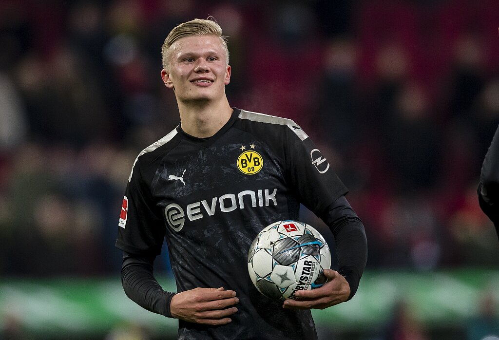 萨里：我们赢米兰是合理的；因西涅就像我儿子，俱乐部会决定（萨里：战胜米兰实至名归；因西涅像我儿子，去留由俱乐部定）