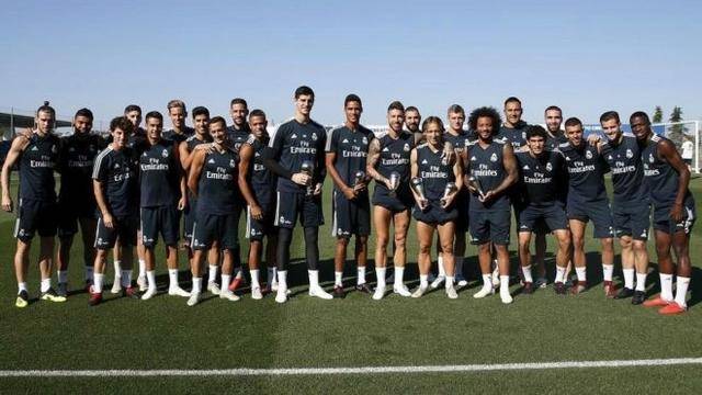 谁更强？ESPN对比15-16赛季库里和本赛季SGA数据（ESPN横评：2015-16库里 vs 本季SGA，谁更胜一筹？）