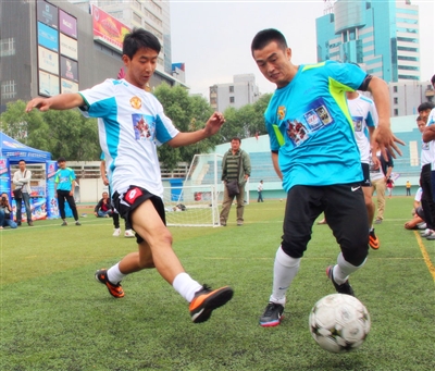 曼晚：B费对未来去向持开放态度，拜仁和国米均对他有意（曼晚：B费对下家持开放态度，拜仁与国米均有意）