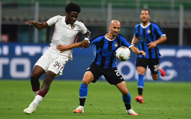 意媒：莱奥缺席米兰合练无缘出战萨索洛，弗法纳有望本轮复出（意媒：弗法纳有望本轮复出，莱奥因缺席米兰合练或无缘战萨索洛）